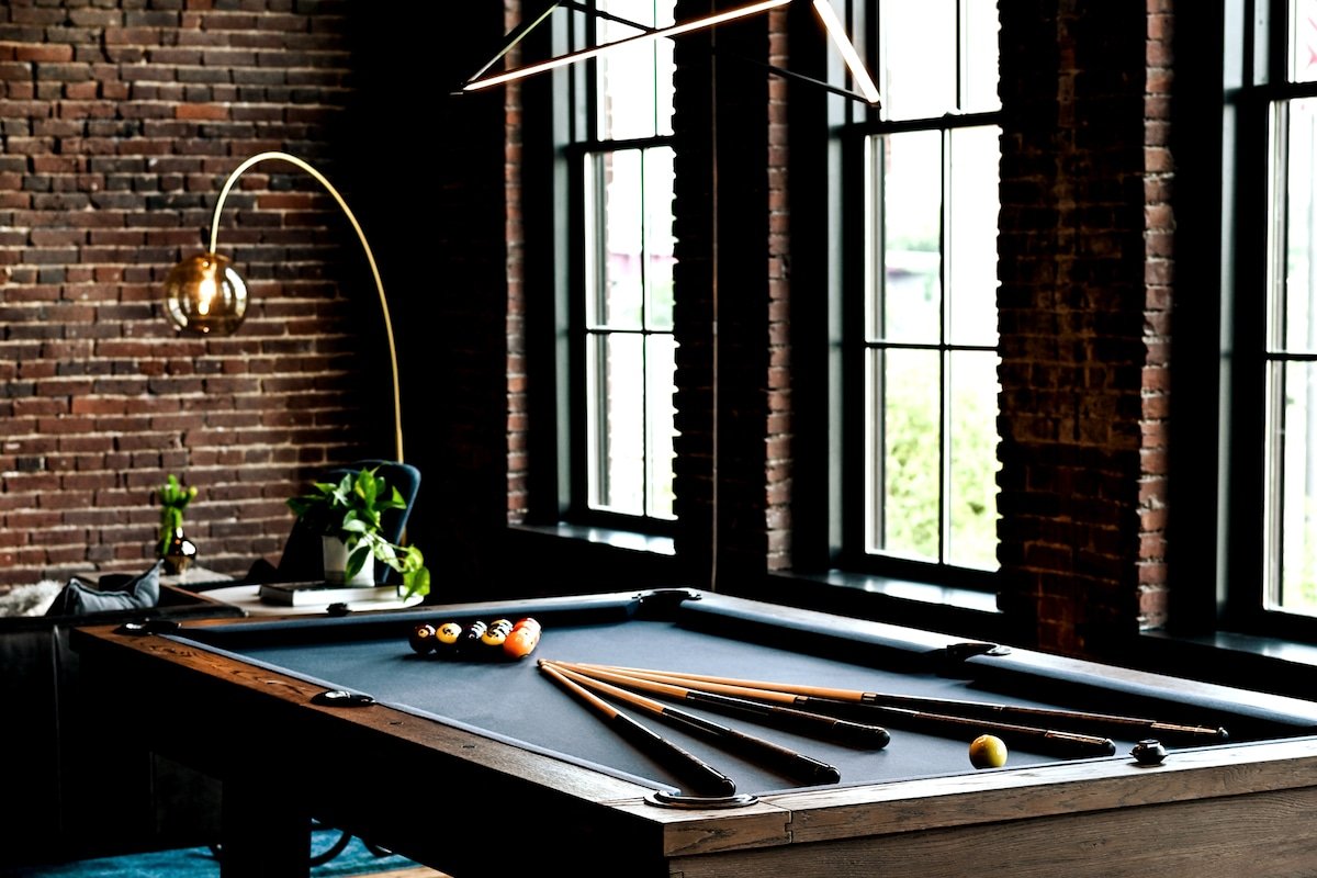 Luxury Loft w/ River View – 1 block from Broadway gallery image 4