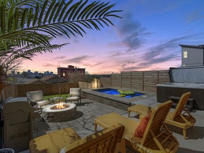 Nashville Mega House! Pool, Hot Tub, Sleeps 20