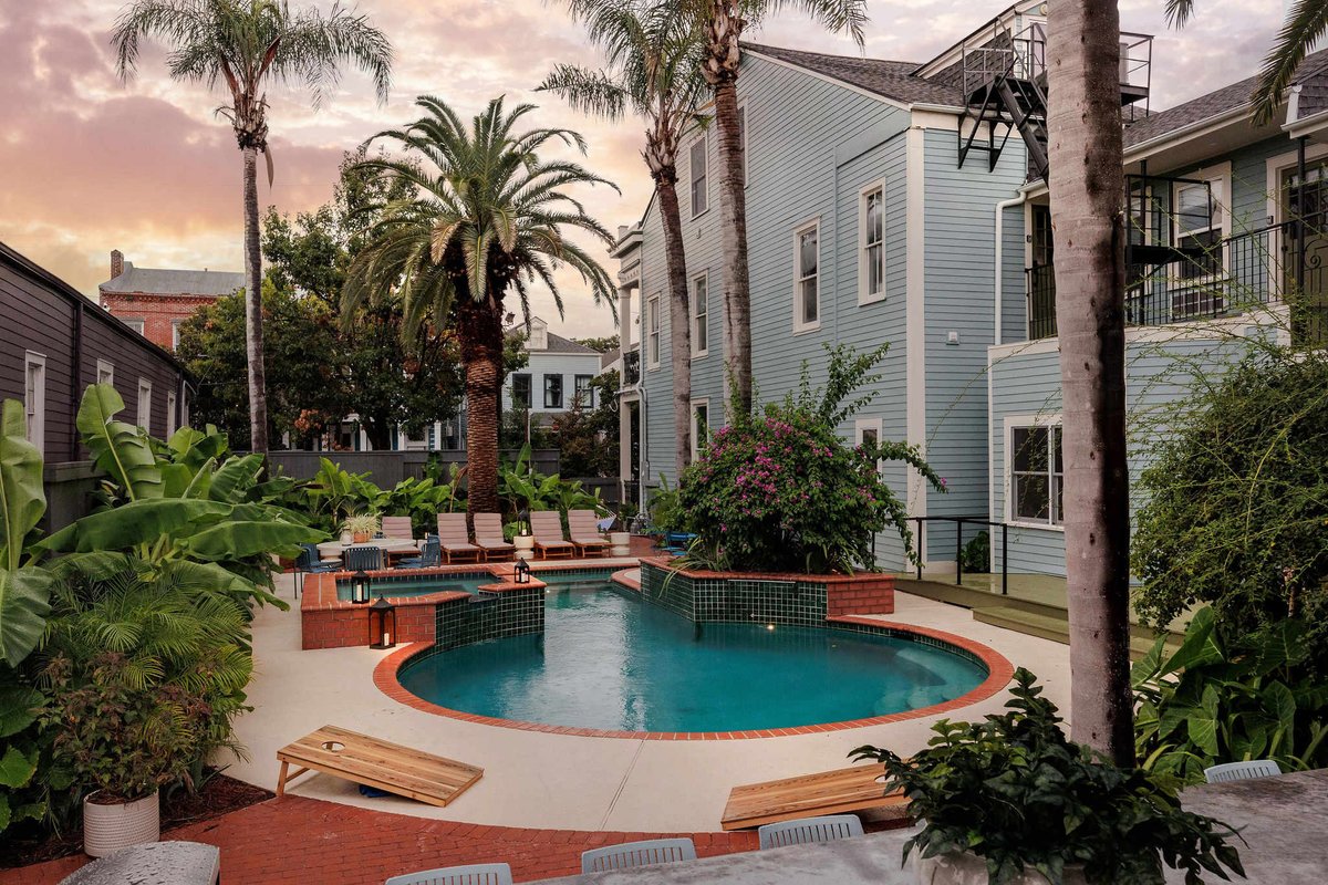 Luxurious 9BR Inn | Heated Pool & Spa