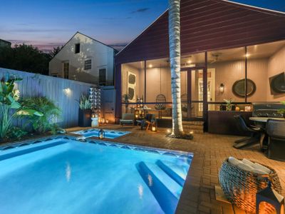 5 Bedroom Designer Home on Magazine | Pool & Spa