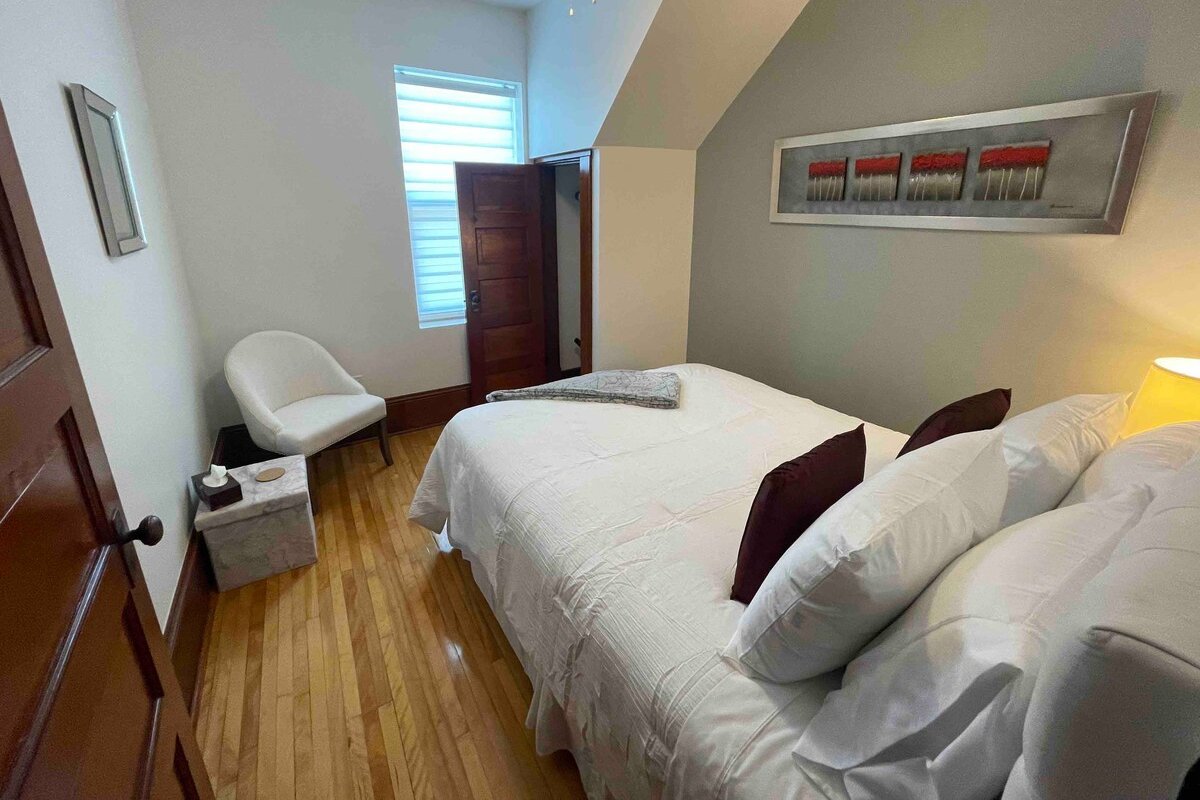 Beautiful Historic Upgrade gallery image 5