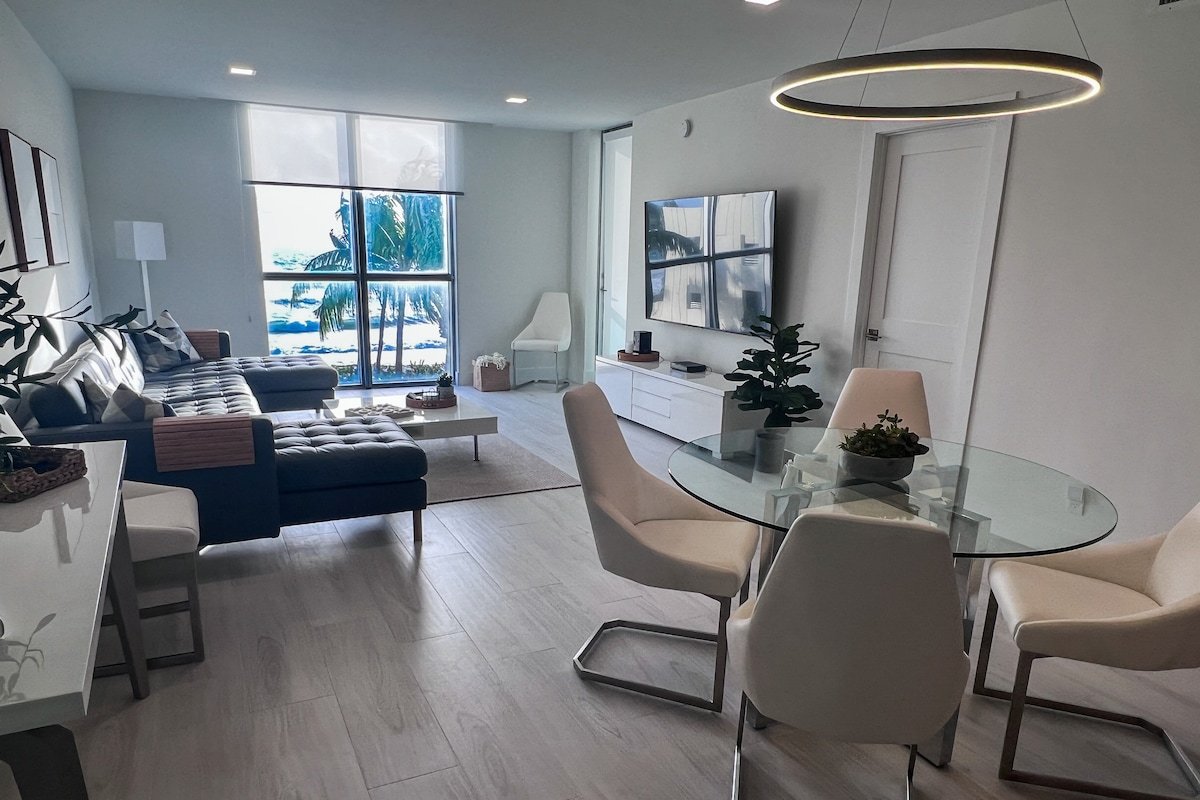 Joy at the Beach gallery image 3