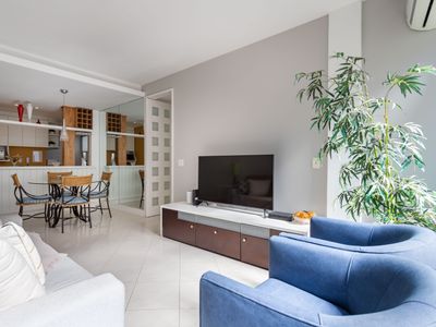 Três qtos no Coração do Leblon