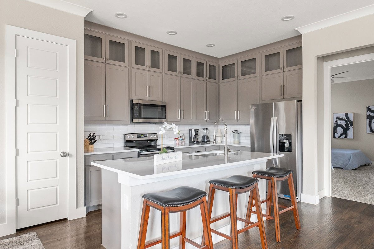 5BR Dallas Getaway | Fast Wi-Fi & Pet-Friendly Yar gallery image 2