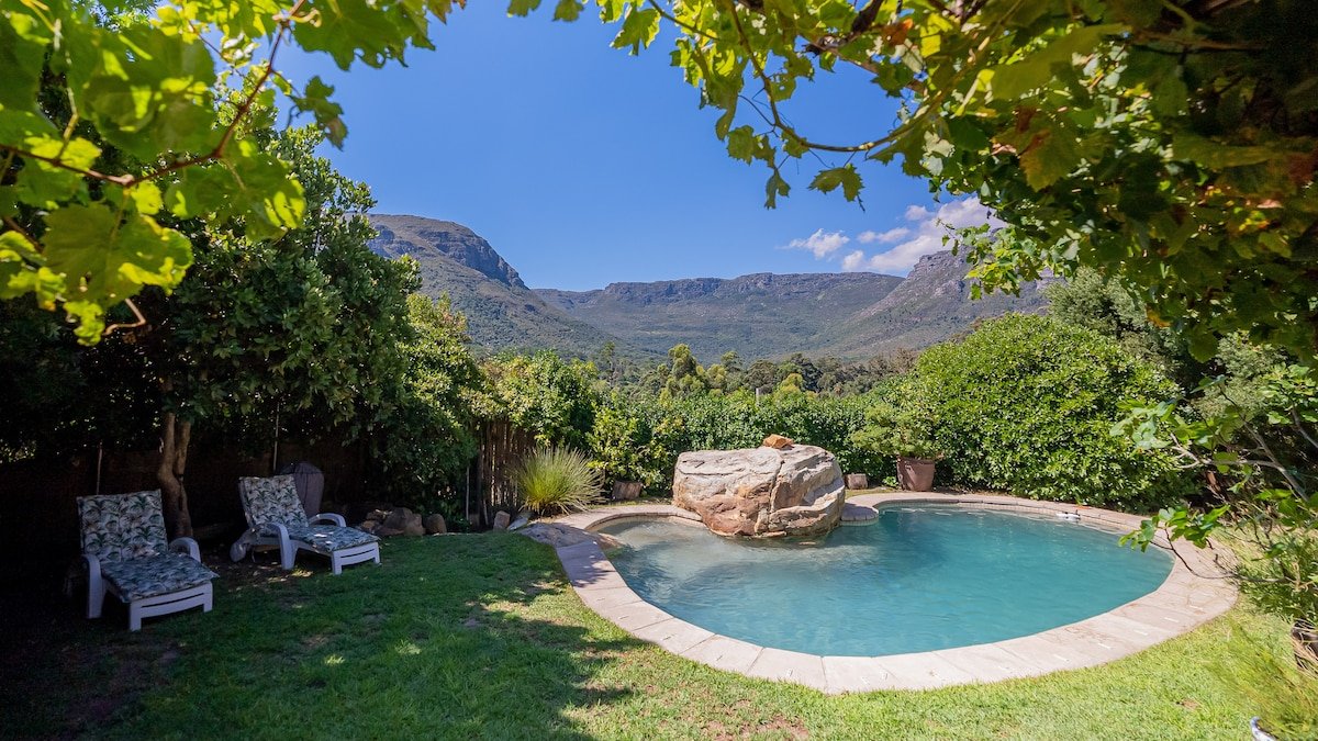 Spacious Family Home in a secure mountain estate gallery image 5