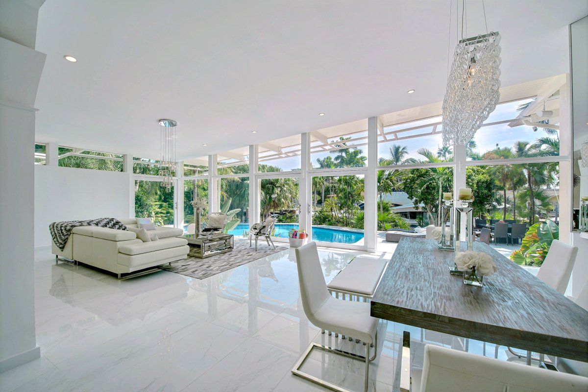 Exclusive Waterfront Tropical House ~ Pool ~