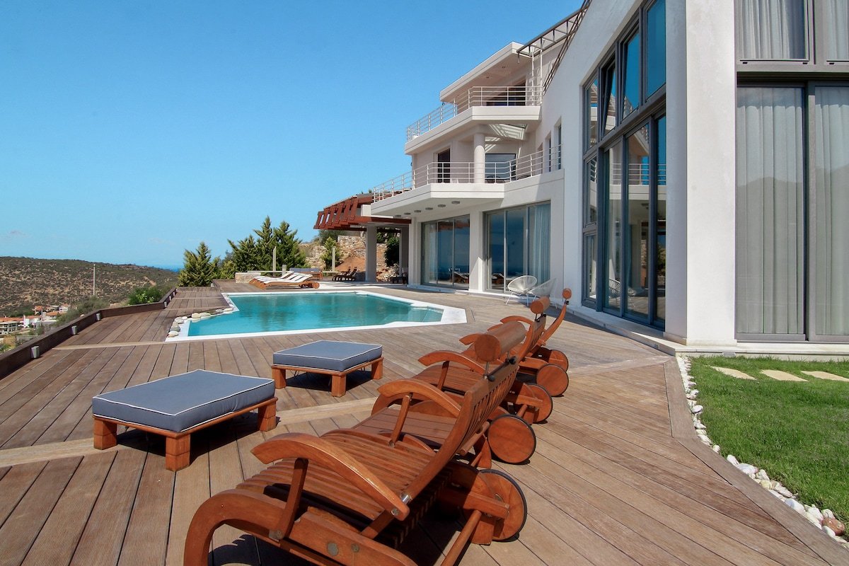 Villa Take Off gallery image 3