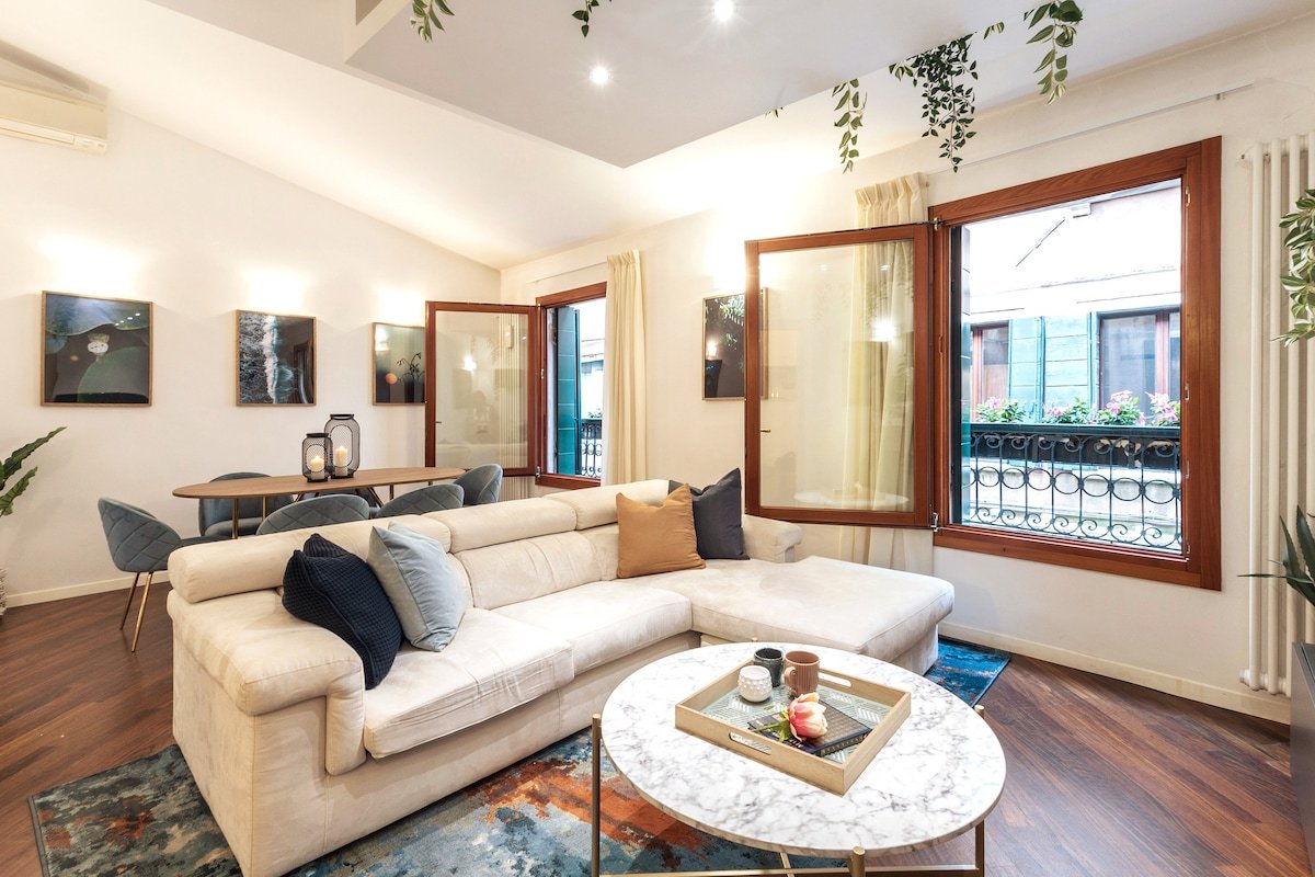 La Casa Più Centrale A Venezia, Con Corte Privata gallery image 4