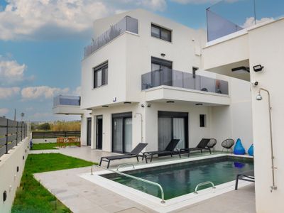 Elegant and Stylish Villas Complex in Crete