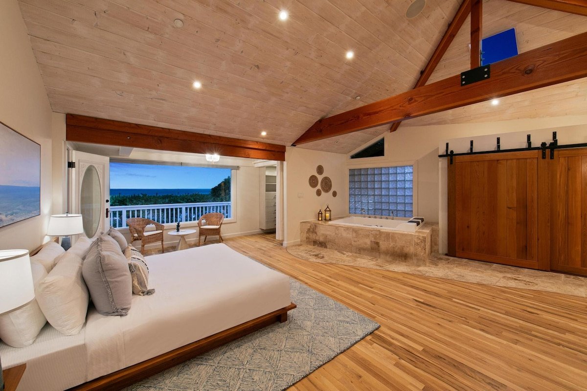 Pacific Beach Oceanfront Compound with Casita gallery image 4