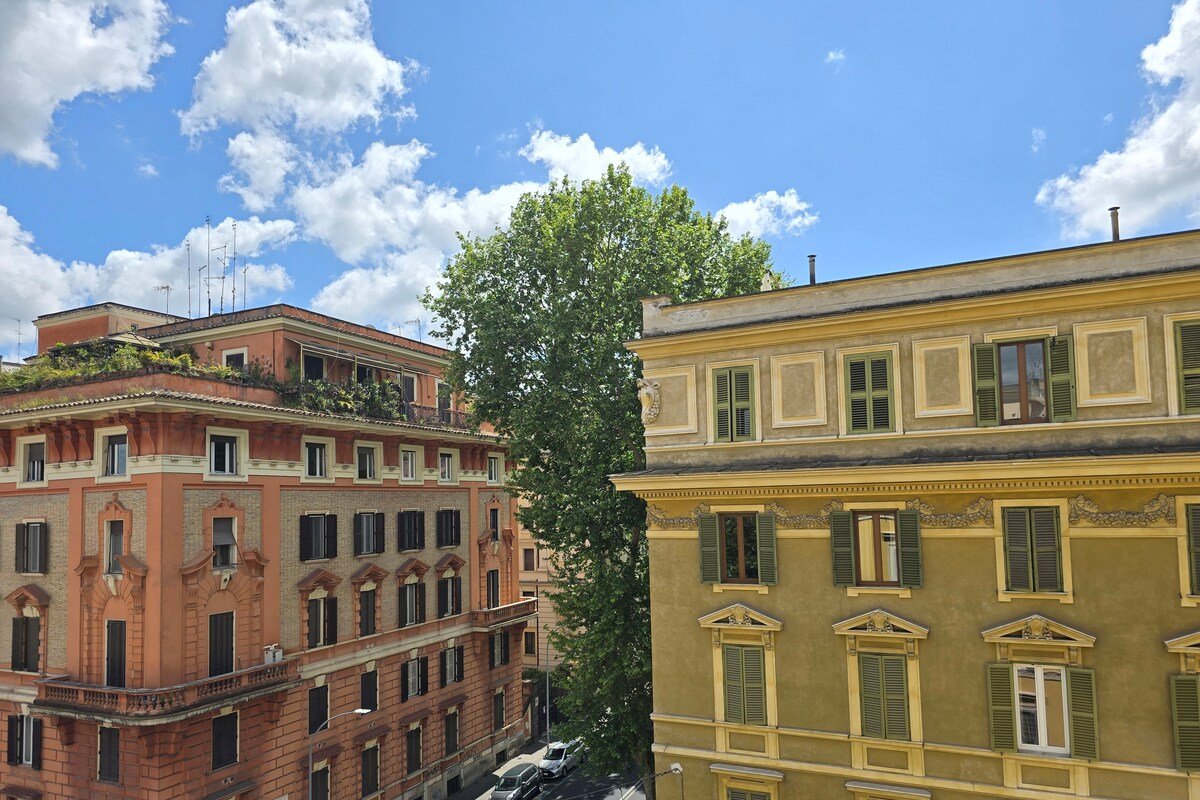 Trastevere Luxury 3 bdr TopFloor gallery image 4