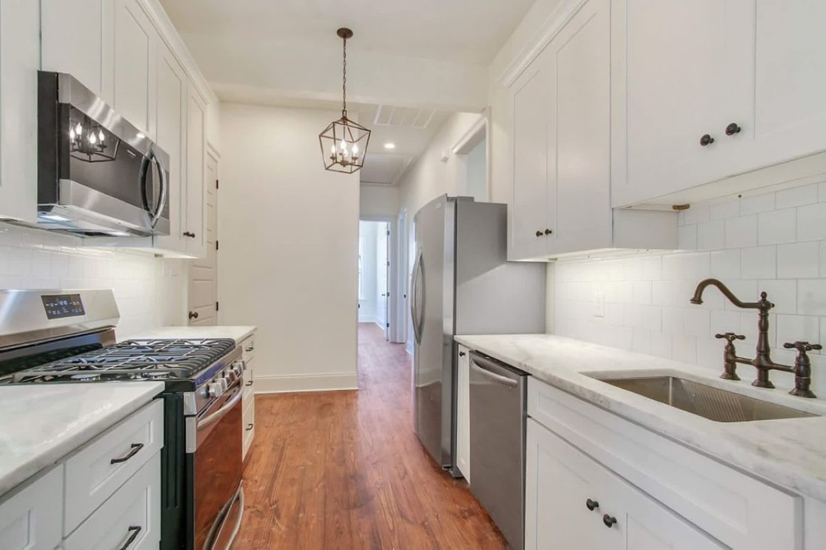 New Orleans Chic Oasis for 14, Near St. Charles