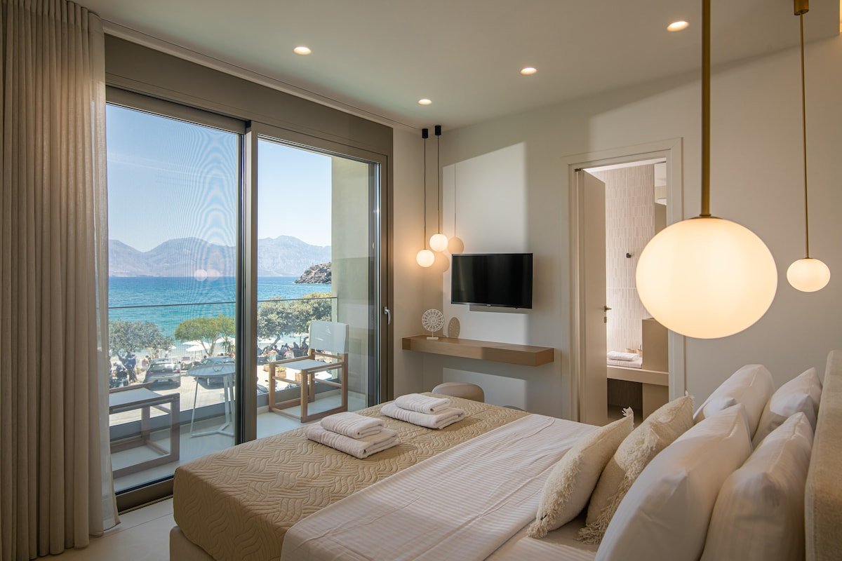 Beachfront Villa Dedicated Beach space – Breakfast gallery image 4