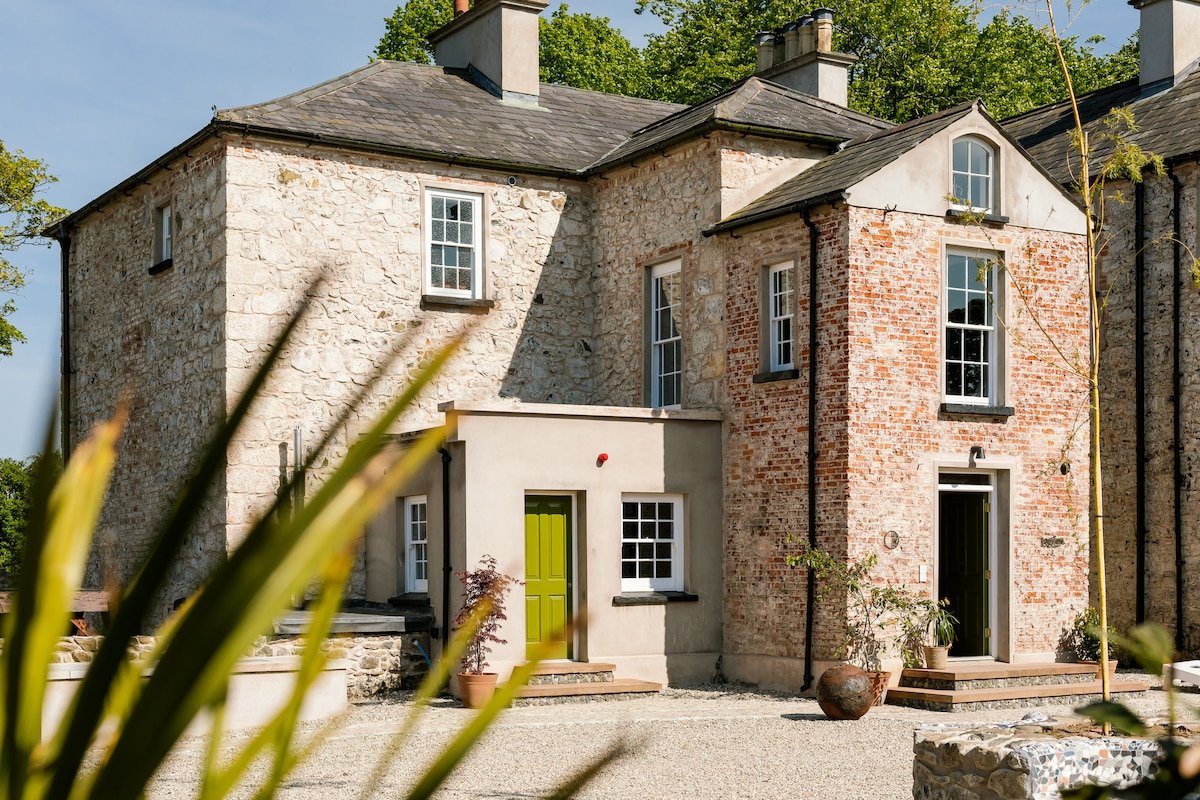 Lagom | Collective 𓆟 Stay, Dine, Celebrate