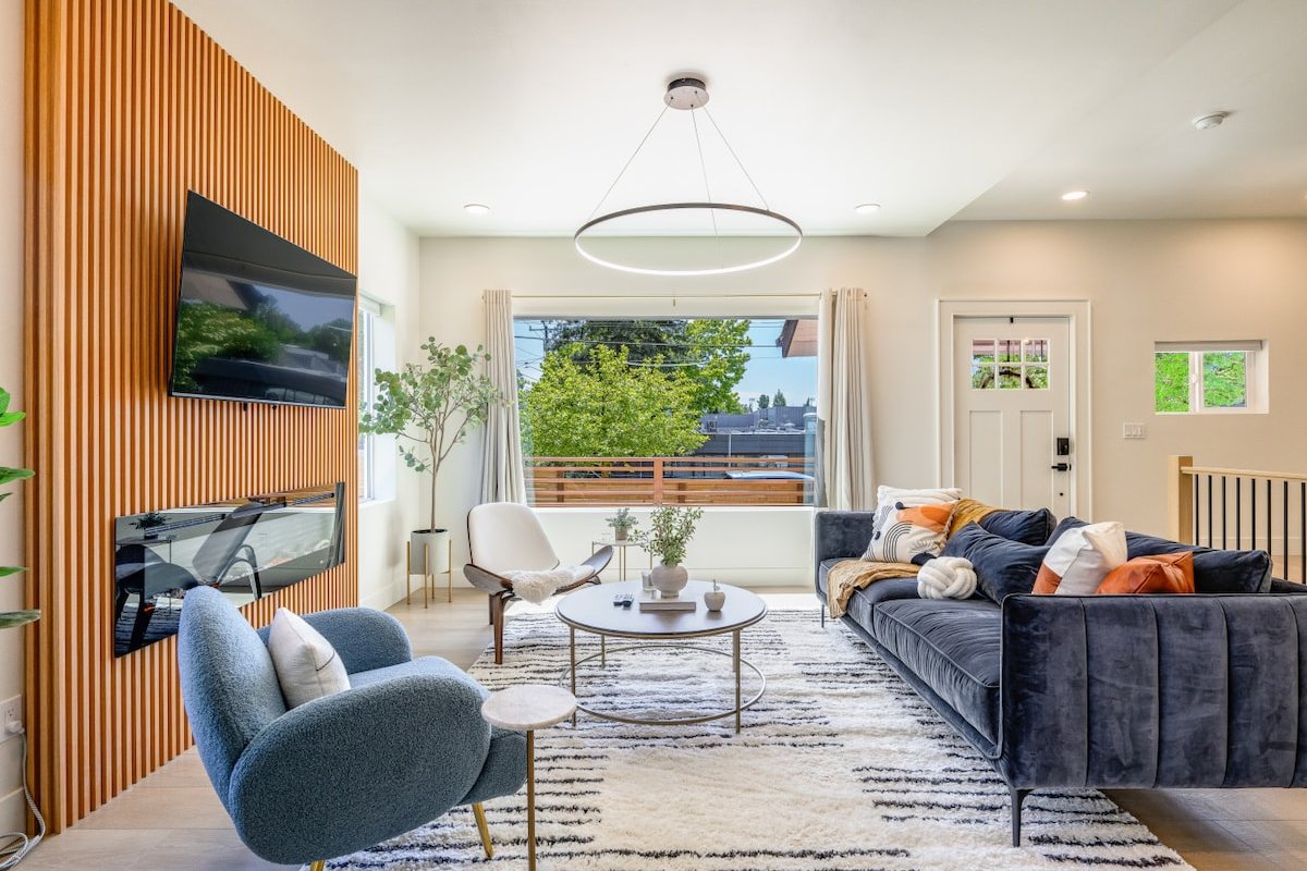 Capitolium by Stay in Nest – Walk to Cap Hill/AC gallery image 3