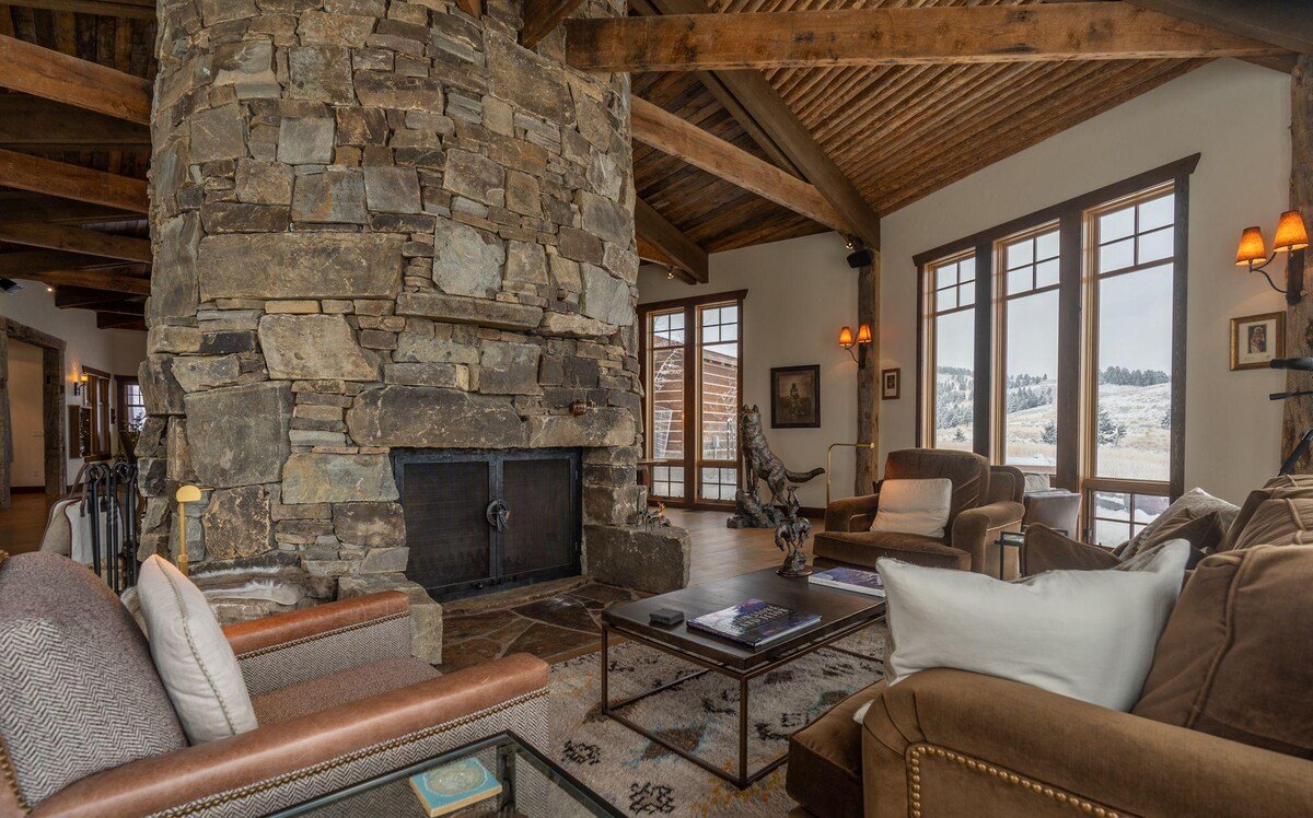 Exclusive mountaintop luxury home in Paradise gallery image 2