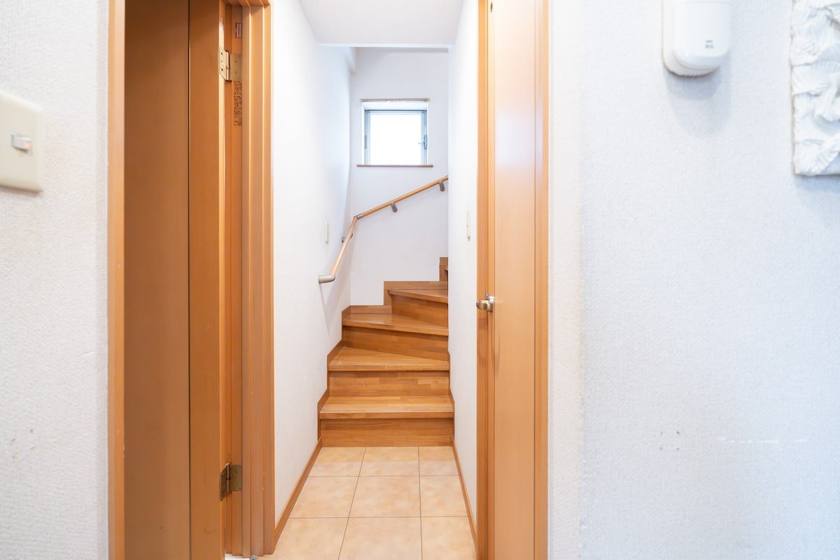 Shinjuku Area,Sunlit Retreat Home gallery image 4