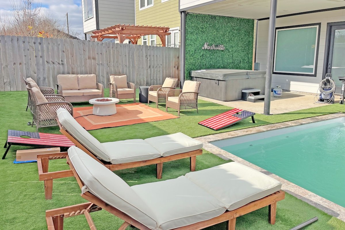 Private Heated Pool, Hot Tub-Minutes From Broadway gallery image 3