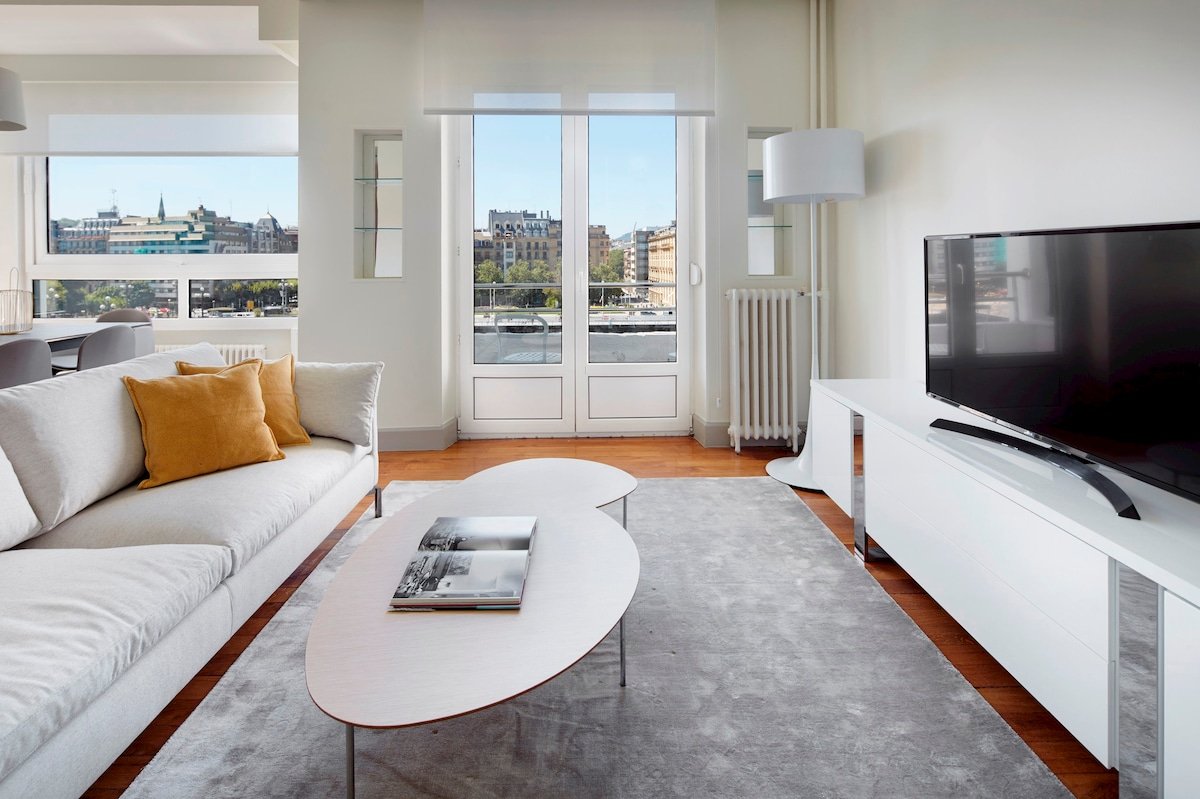 Okendo by FeelFree Rentals gallery image 3