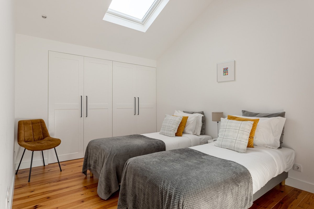 Central 3BR Duplex with Lift & AC by Host For Us gallery image 4