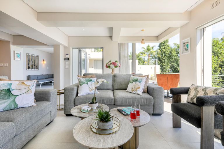 Lisburn Duo on Clifton - Modern apt with views