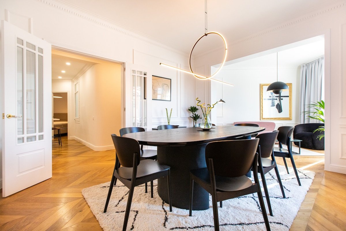 Stunning Brand New 4BR 4BATH Sagrada Familia gallery image 3