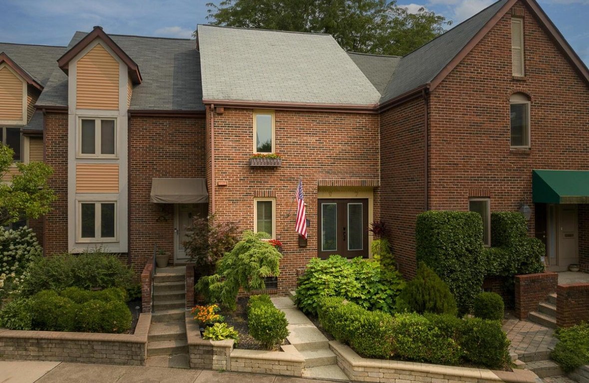 Luxury Living in Short North | Free Parking gallery image 3