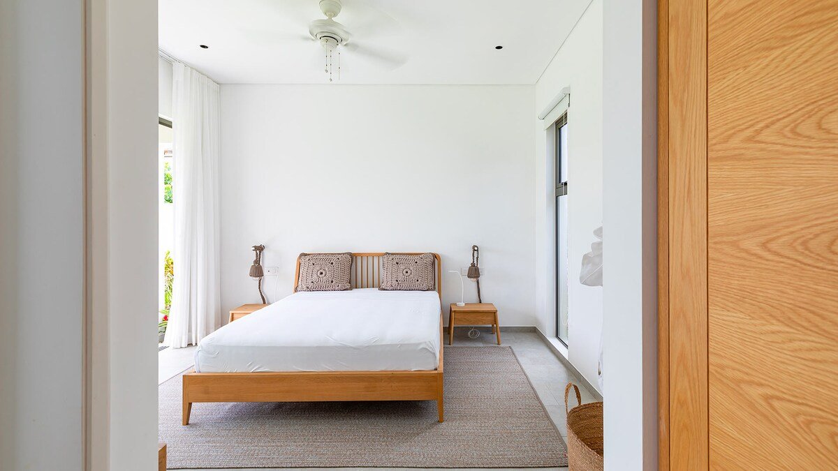 Luxury, Villa Ahura, pool, on Anahita golf course gallery image 5