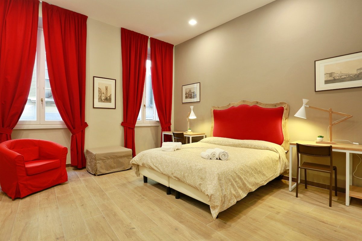 TORNABUONI BOUTIQUE APT gallery image 2