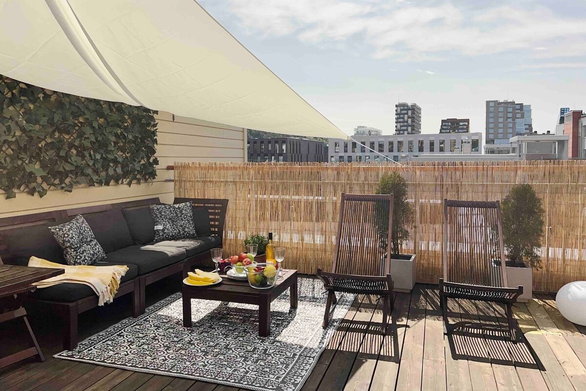 City center flat w roof top terrace & free parking gallery image 3