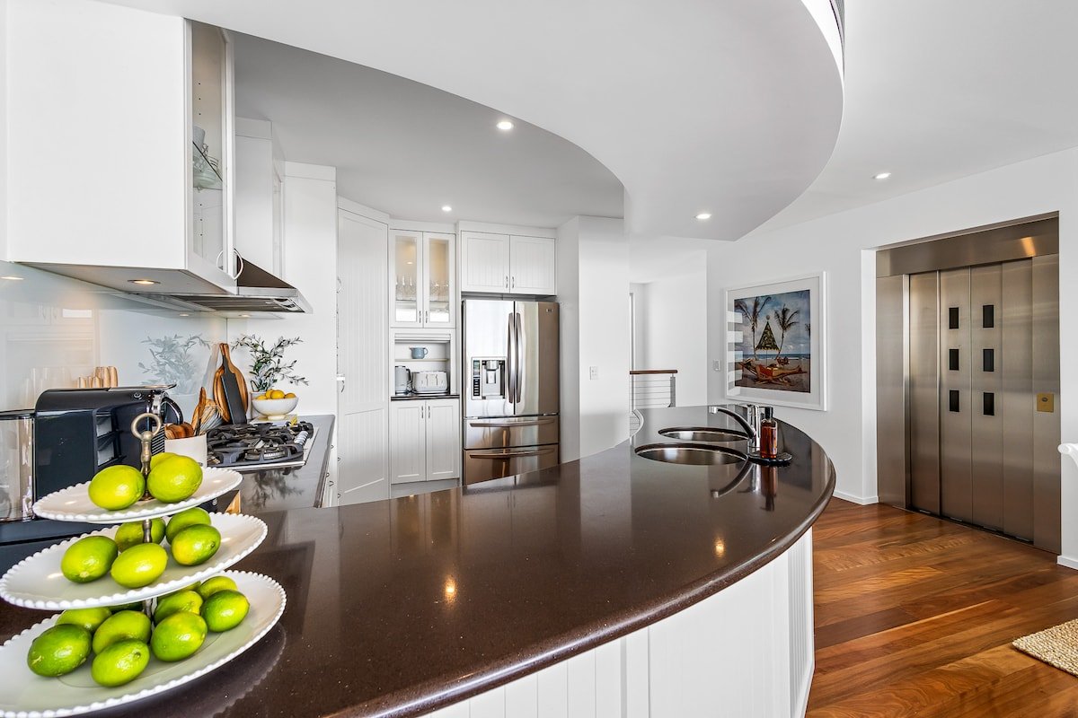 Sunrise @ C-Vue by Your Perfect Host gallery image 3