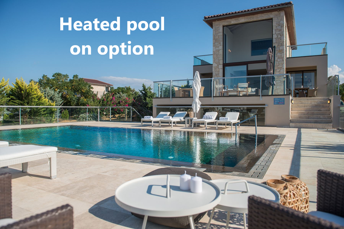 Amazing sea front villa with swimming pool