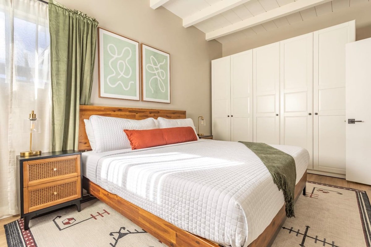 Ocean View Designer Home | Near Beach I Parking gallery image 4