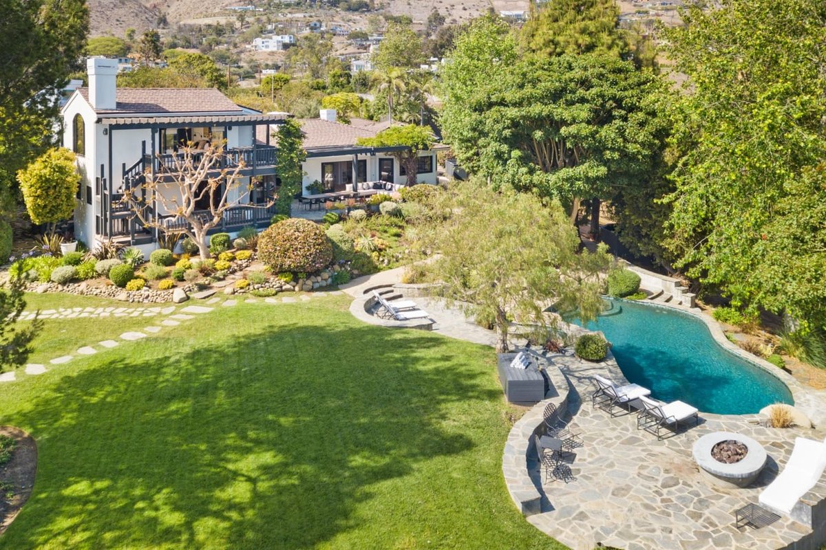 Malibu Park by Stay Awhile Villas