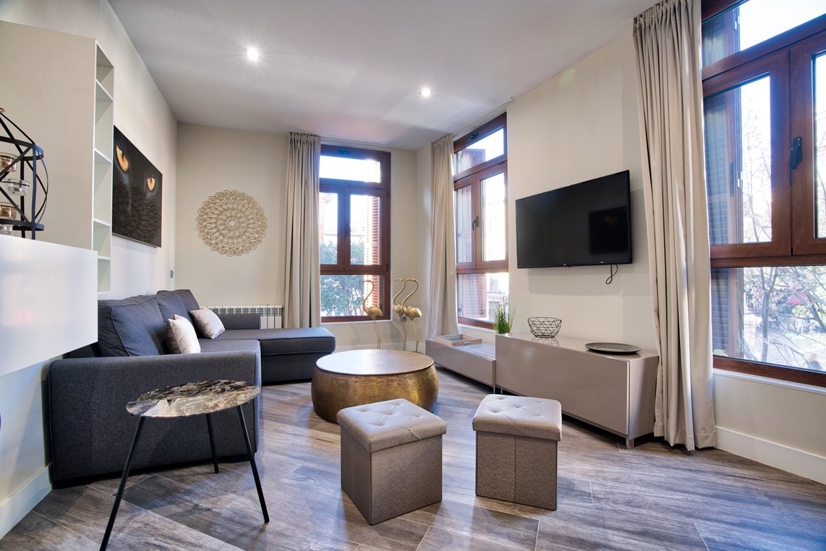 “The Flamingos” Apartment – Cava Baja 1. N-108