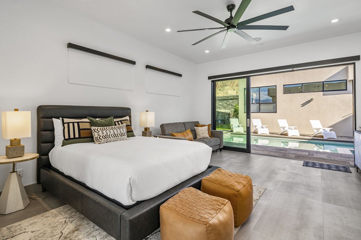 Luxury Golf Villa, Private Pool & Hot Tub gallery image 4