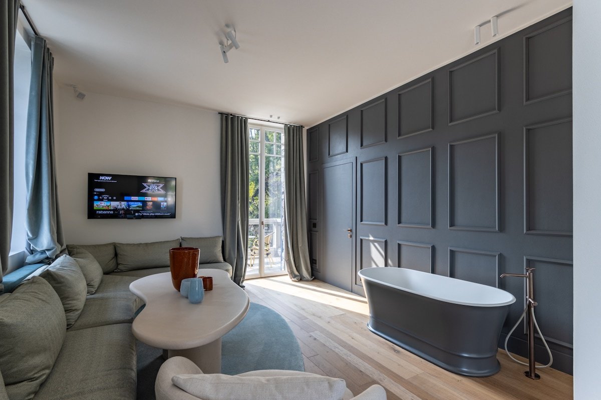 Breakwater® Bellagio, Lake Como. gallery image 2