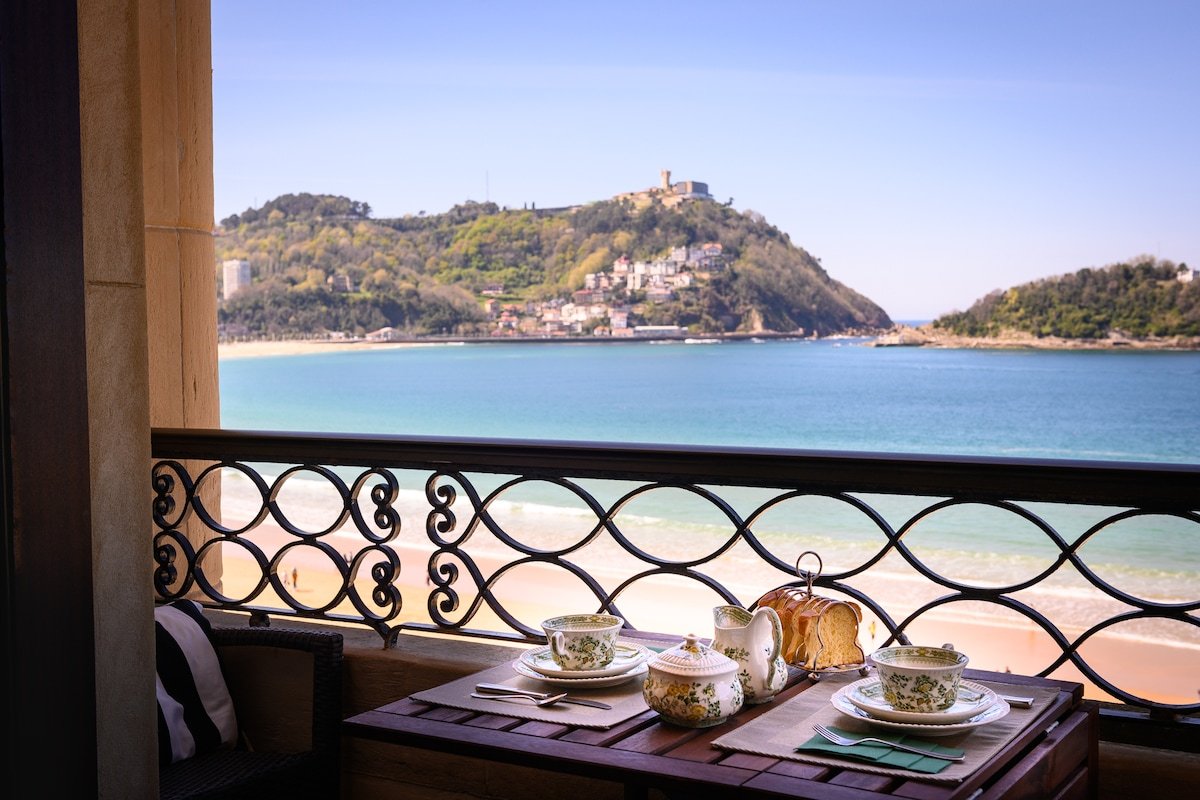 ¡Las mejores vistas a la Bahía de la Concha! gallery image 4