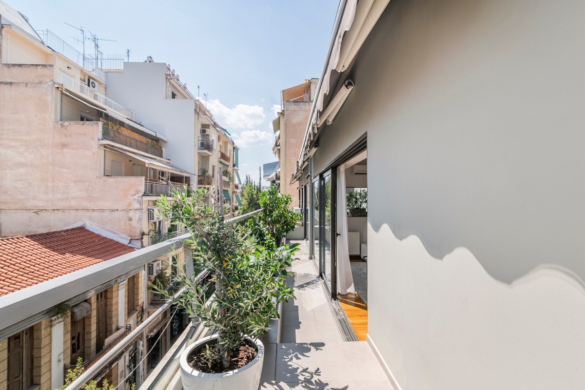 Modern Oasis Build on Acropolis Ruins