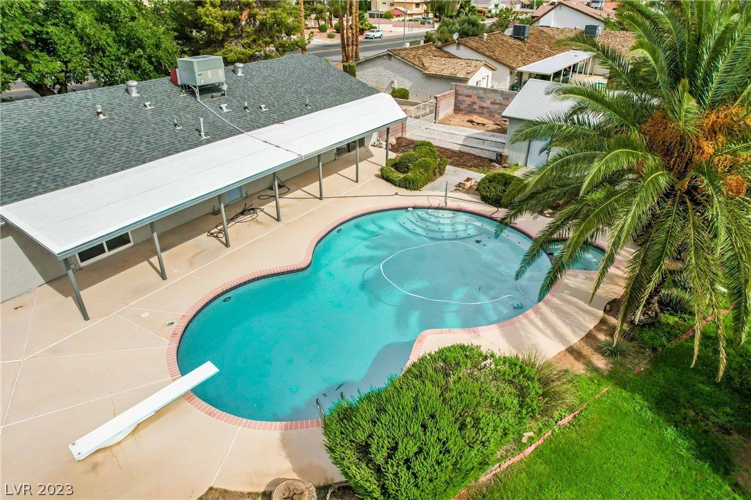 Hidden gem of elegance gallery image 3