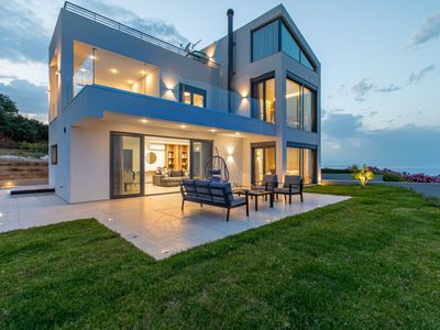 Lux villa 20 sleeps*2 Pool* Sea view*8 Bedrooms