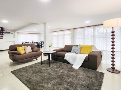 Big house for family trip: Whole