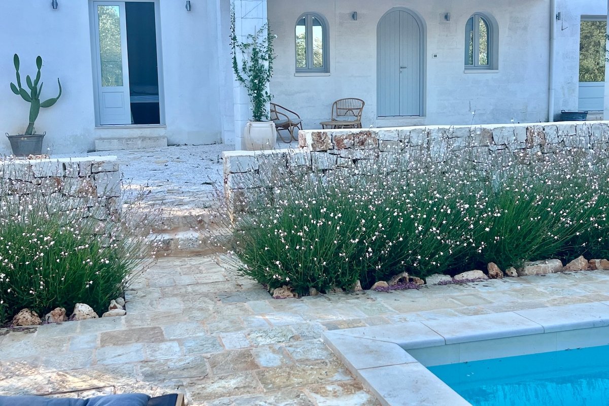 Beautiful home set amongst olive groves of Puglia gallery image 2