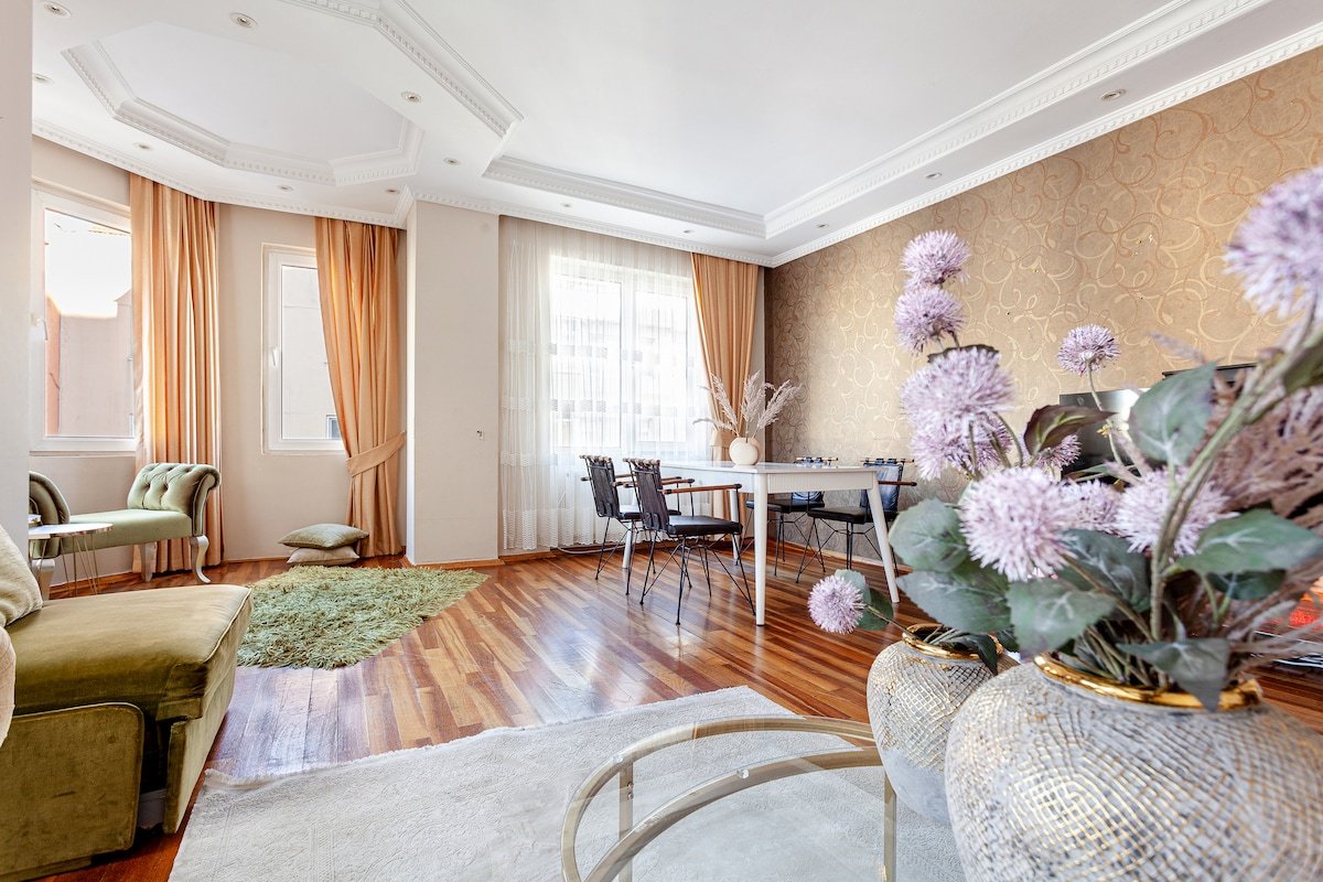 Superb &Spacious 4BR-2BA /Cevahir Mall-Metro gallery image 3