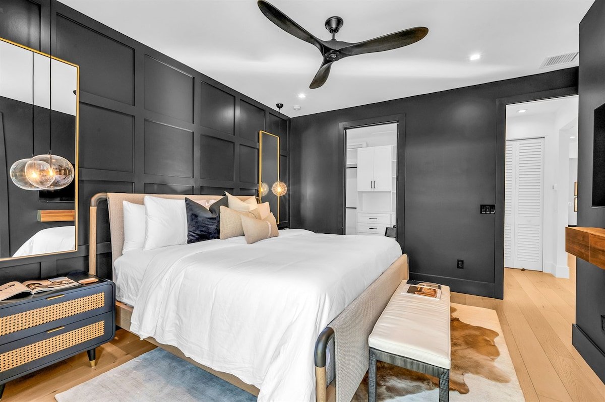 Casa Zenhaven – Designer Poolside Haven! gallery image 5