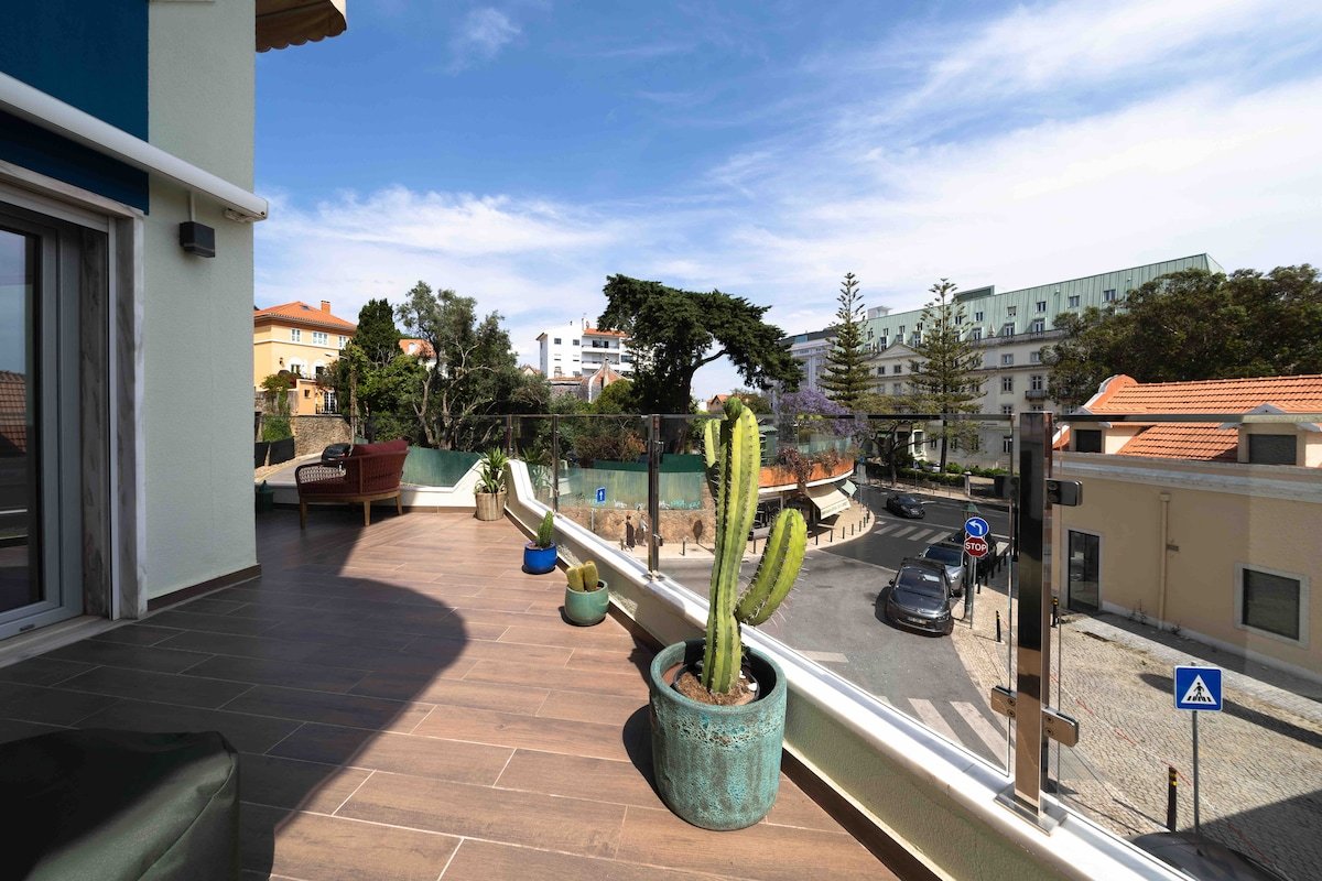 Shabby Chic 5 mins to Beach w/Huge Terrace gallery image 4