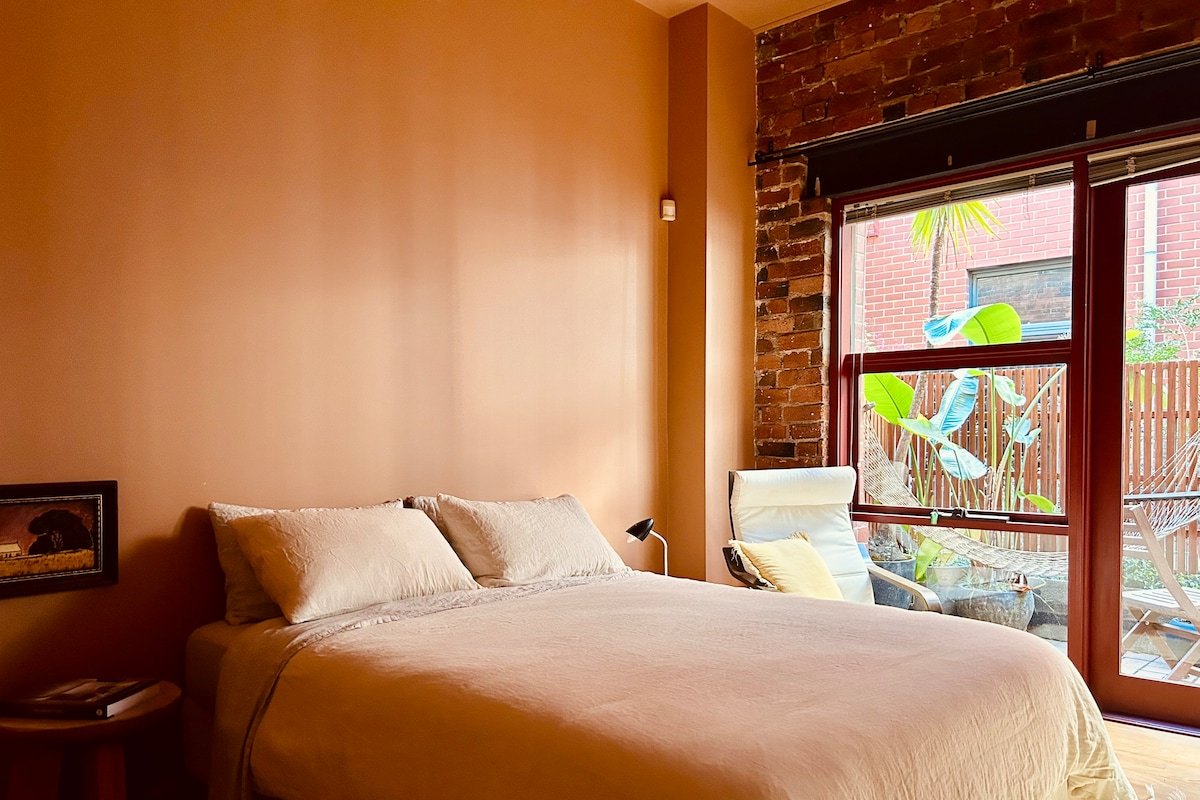 The Brick House | Fitzroy 3BR + 2Bathrooms gallery image 4