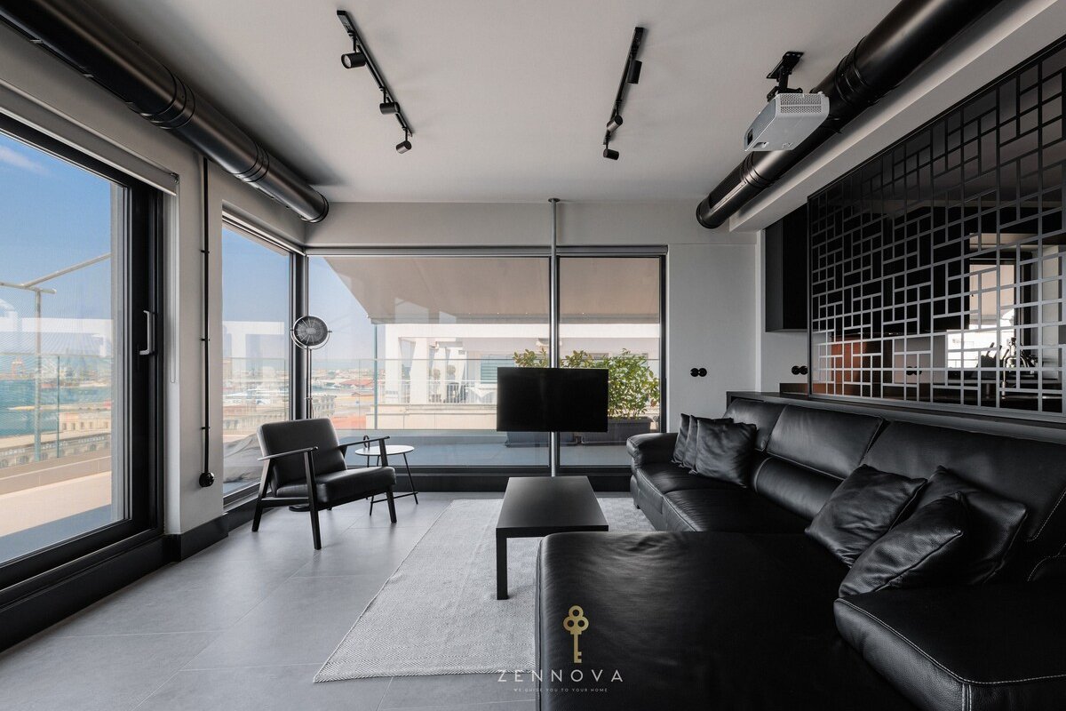 Nero Luxury Flat by Zennova gallery image 2