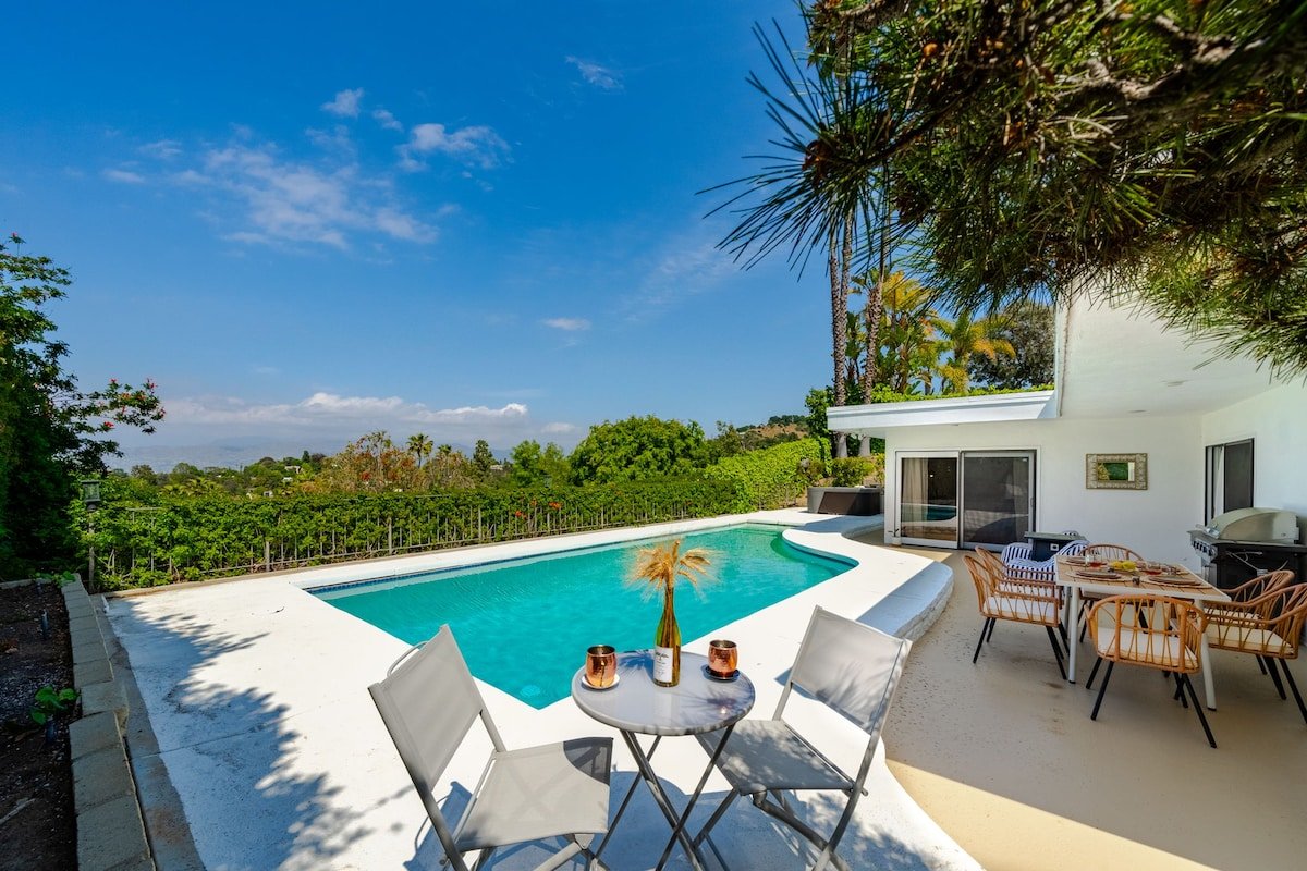 Hillside Retreat/Valley View gallery image 2