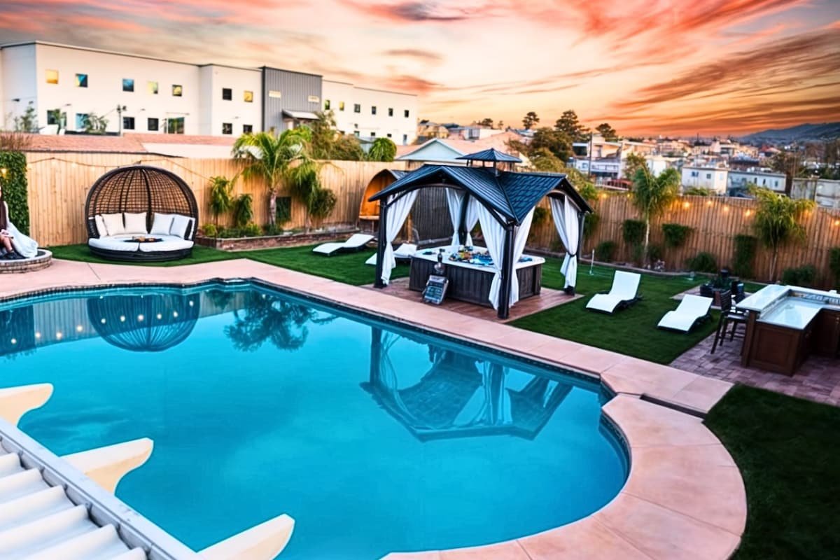 Big Compound | Pool + Hot Tub + Sauna | Game Room| gallery image 2